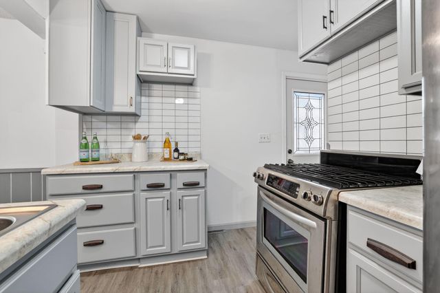 8515 Wentworth Avenue S, Bloomington, MN 55420