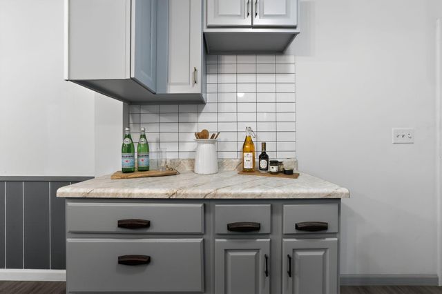 8515 Wentworth Avenue S, Bloomington, MN 55420