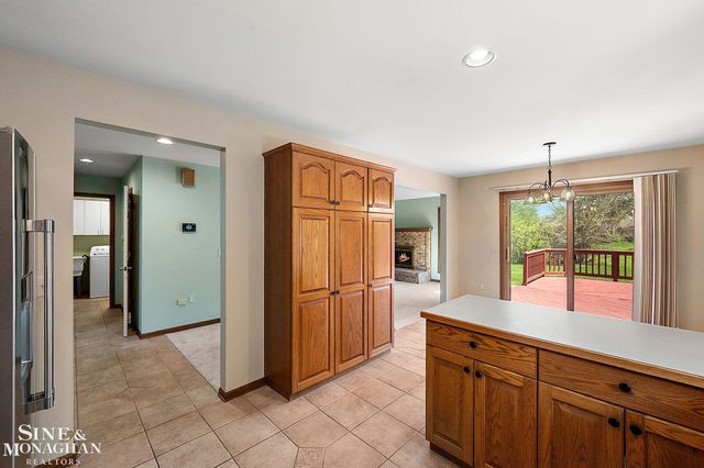 33548 Farmview Road, Fraser, MI 48026