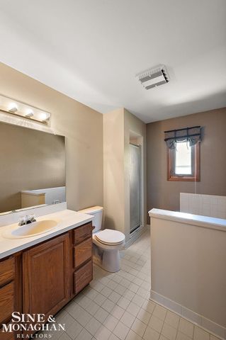 33548 Farmview Road, Fraser, MI 48026