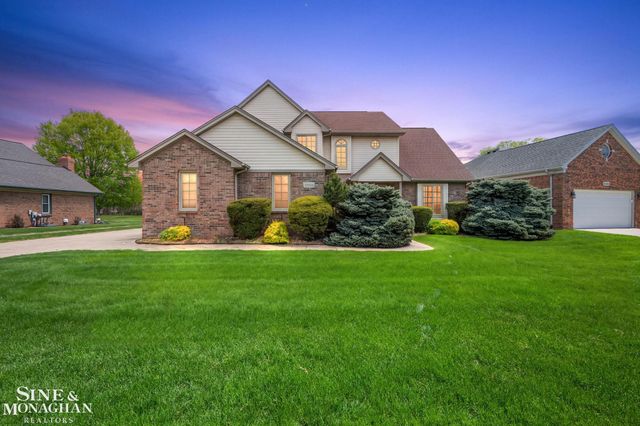 33548 Farmview Road, Fraser, MI 48026