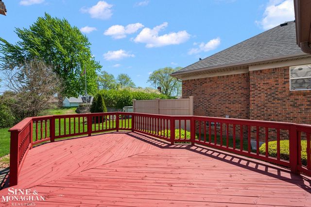 33548 Farmview Road, Fraser, MI 48026