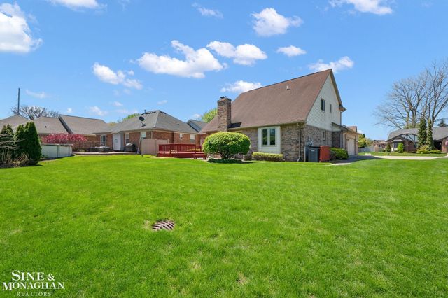33548 Farmview Road, Fraser, MI 48026