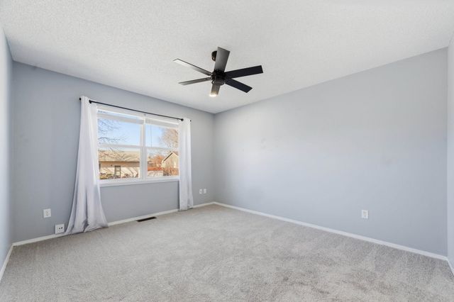 1018-1020 E Karla Ct, Haysville, KS 67060