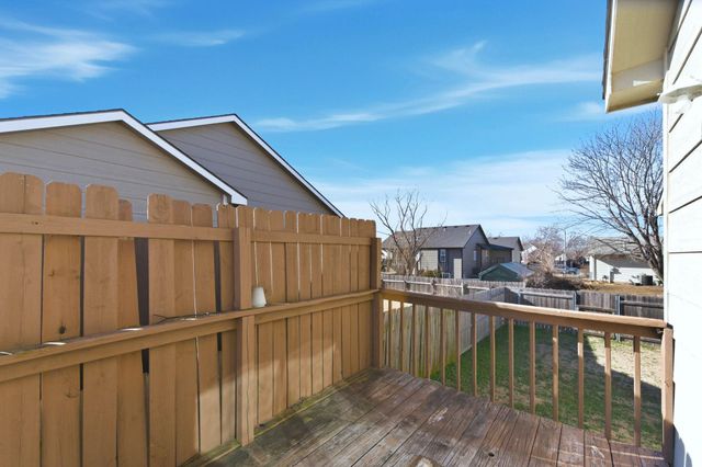 1018-1020 E Karla Ct, Haysville, KS 67060