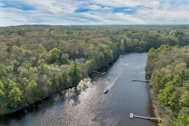 20 Birch Drive, Newmarket, NH 03857