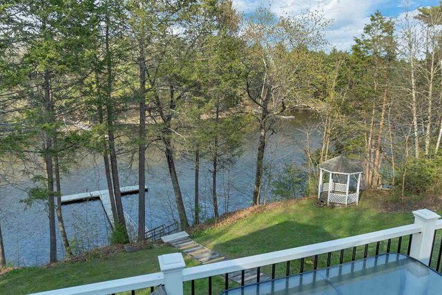 20 Birch Drive, Newmarket, NH 03857