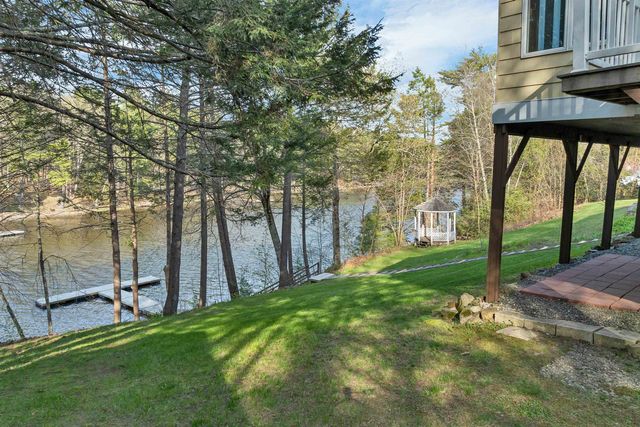 20 Birch Drive, Newmarket, NH 03857