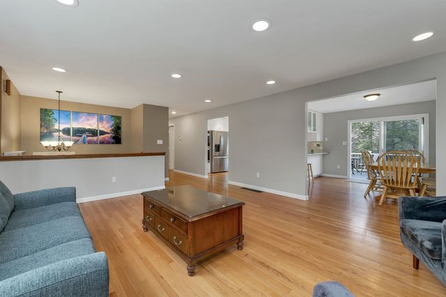 20 Birch Drive, Newmarket, NH 03857