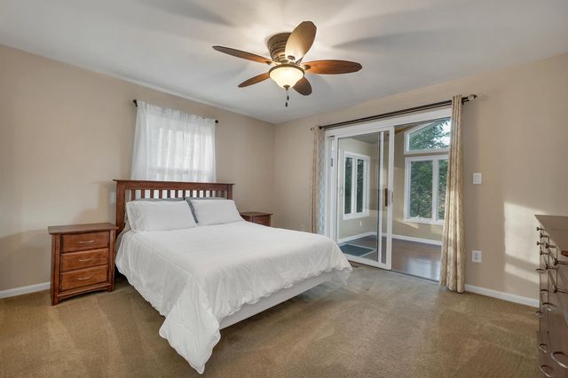 20 Birch Drive, Newmarket, NH 03857