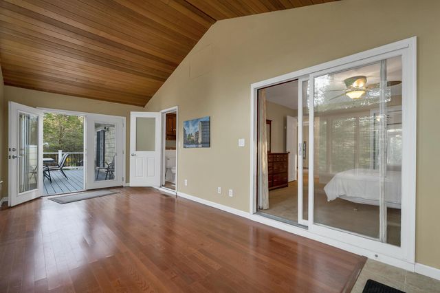 20 Birch Drive, Newmarket, NH 03857