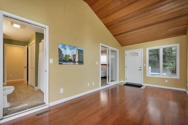 20 Birch Drive, Newmarket, NH 03857