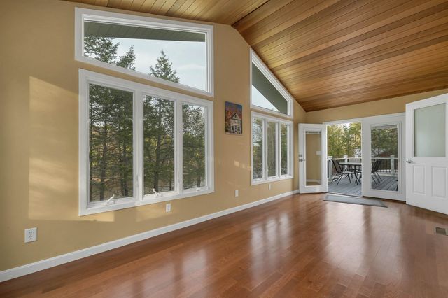 20 Birch Drive, Newmarket, NH 03857