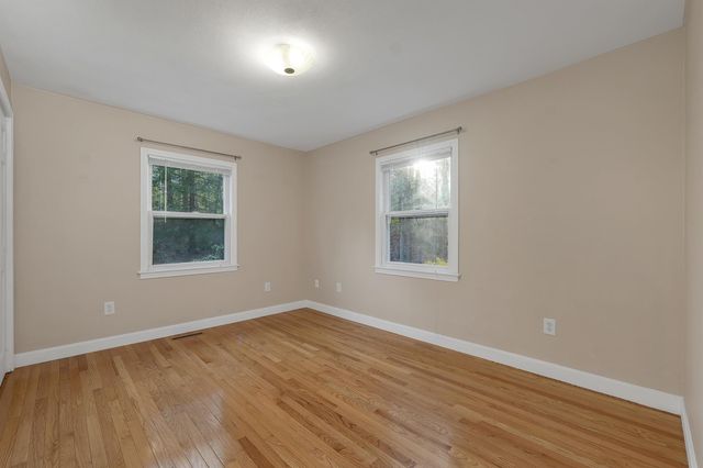 20 Birch Drive, Newmarket, NH 03857