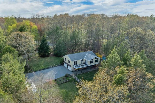 20 Birch Drive, Newmarket, NH 03857