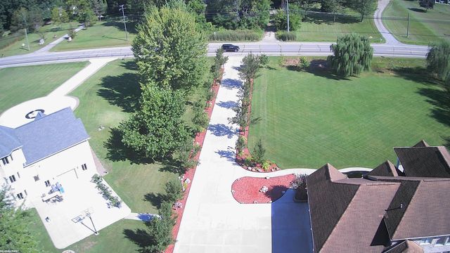 400 E Romeo Road, Oakland Twp, MI 48363