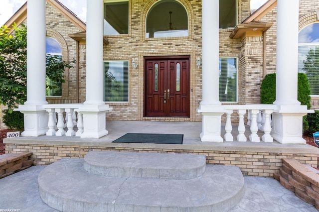 400 E Romeo Road, Oakland Twp, MI 48363