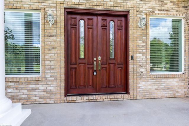 400 E Romeo Road, Oakland Twp, MI 48363