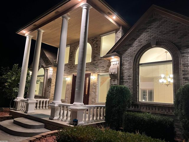 400 E Romeo Road, Oakland Twp, MI 48363