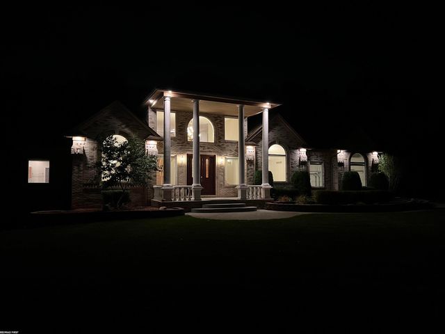 400 E Romeo Road, Oakland Twp, MI 48363