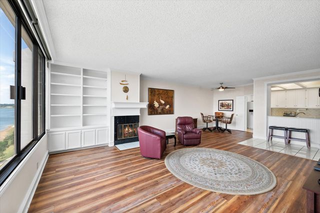 2129 Reflection Bay Drive, Arlington, TX 76013