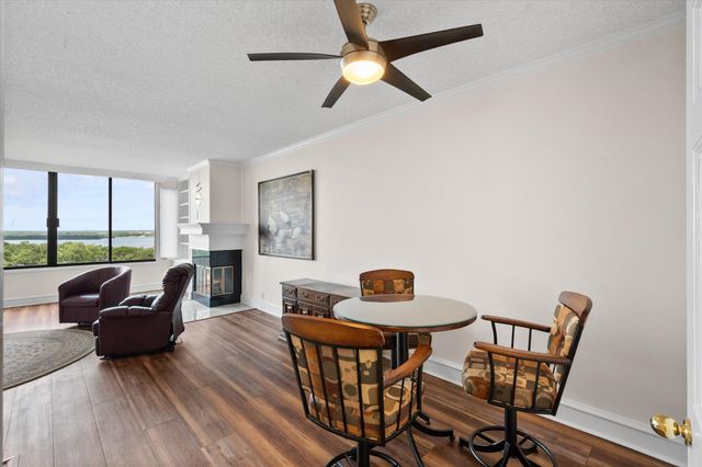 2129 Reflection Bay Drive, Arlington, TX 76013