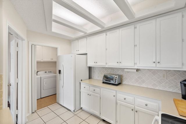 2129 Reflection Bay Drive, Arlington, TX 76013