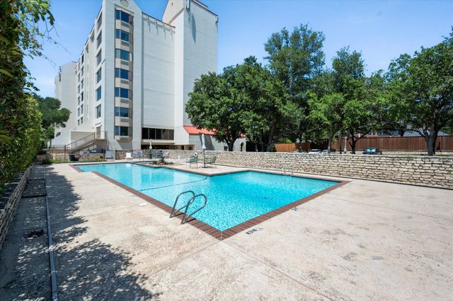 2129 Reflection Bay Drive, Arlington, TX 76013