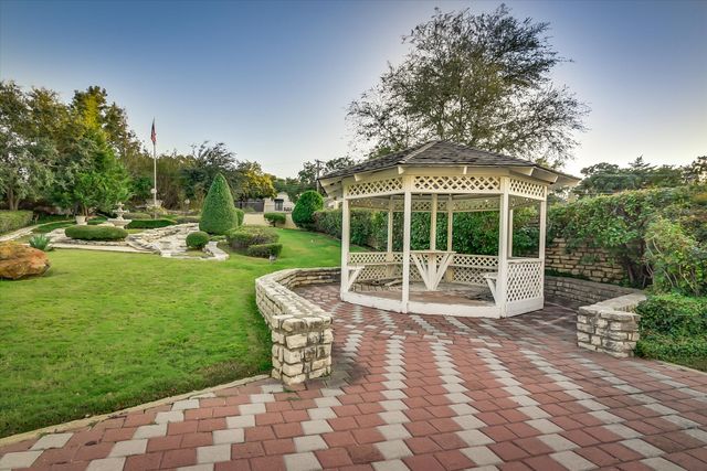 2129 Reflection Bay Drive, Arlington, TX 76013