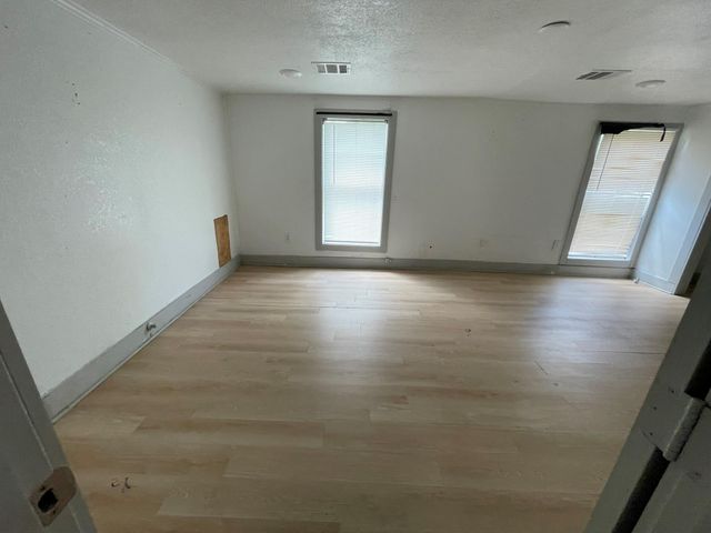 3020 Avenue D, Bay City, TX 77414