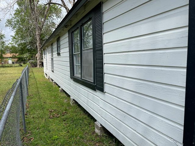 3020 Avenue D, Bay City, TX 77414