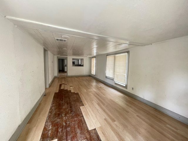 3020 Avenue D, Bay City, TX 77414