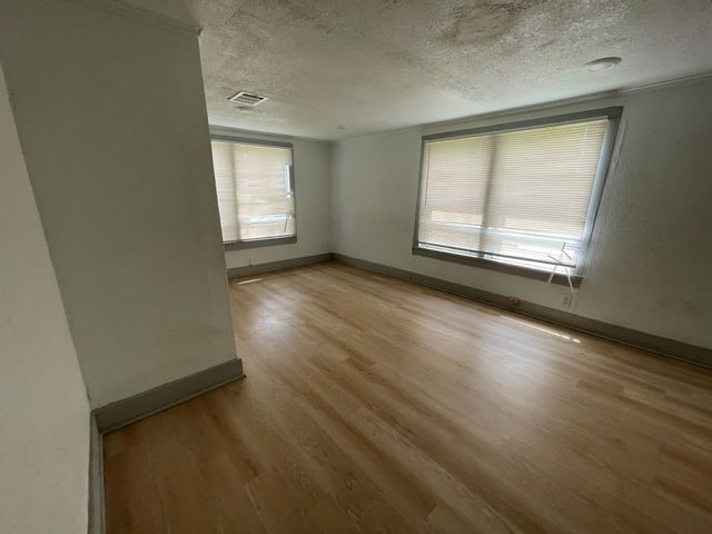 3020 Avenue D, Bay City, TX 77414