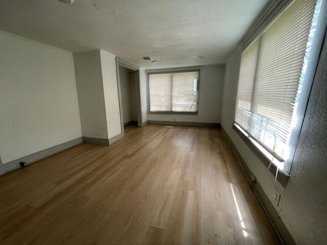 3020 Avenue D, Bay City, TX 77414