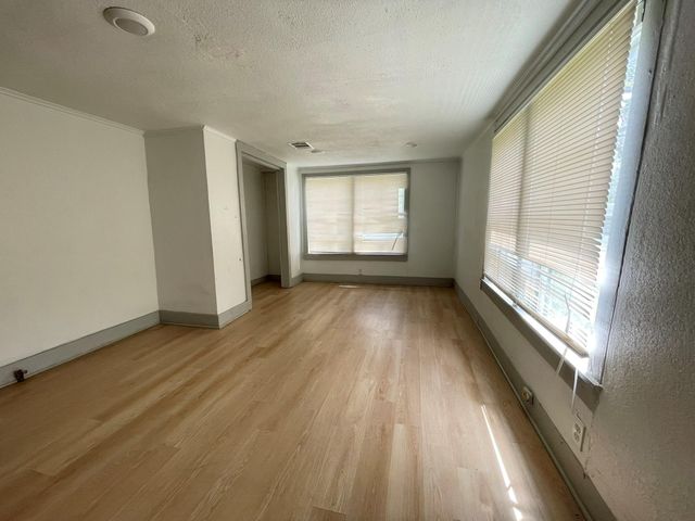 3020 Avenue D, Bay City, TX 77414