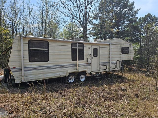 W Chimney Rock Road West, London, AR 72847