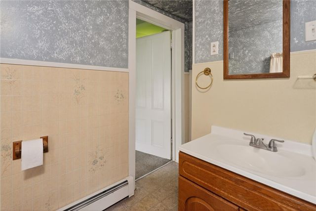 4321 State Route 414, Fayette, NY 13065