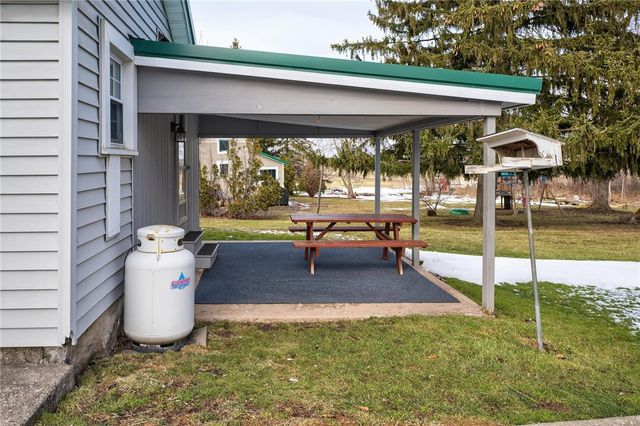 4321 State Route 414, Fayette, NY 13065