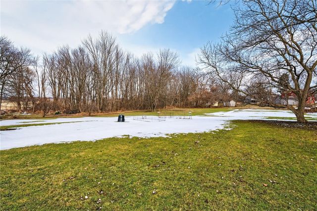 4321 State Route 414, Fayette, NY 13065