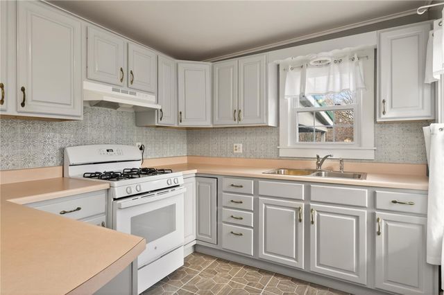 4321 State Route 414, Fayette, NY 13065