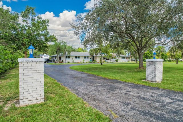 17421 SW 300th St, Homestead, FL 33030