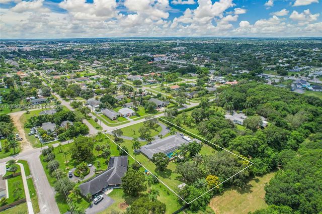 17421 SW 300th St, Homestead, FL 33030