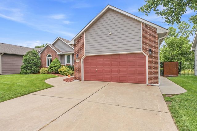 821 N Cedar Park, Wichita, KS 67235
