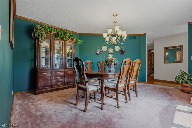 715 Oxbow Road, Belpre, OH 45714