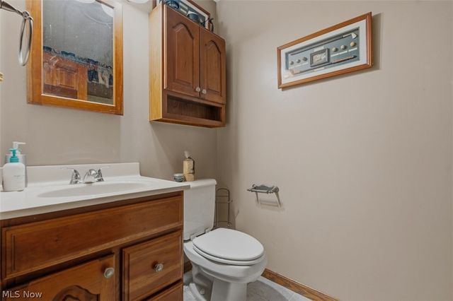 715 Oxbow Road, Belpre, OH 45714