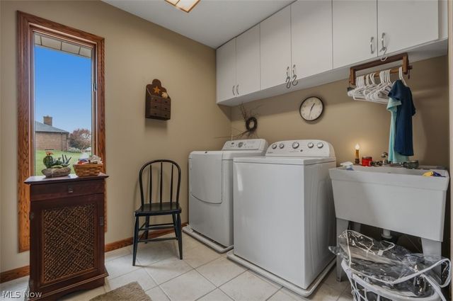 715 Oxbow Road, Belpre, OH 45714