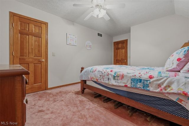 715 Oxbow Road, Belpre, OH 45714
