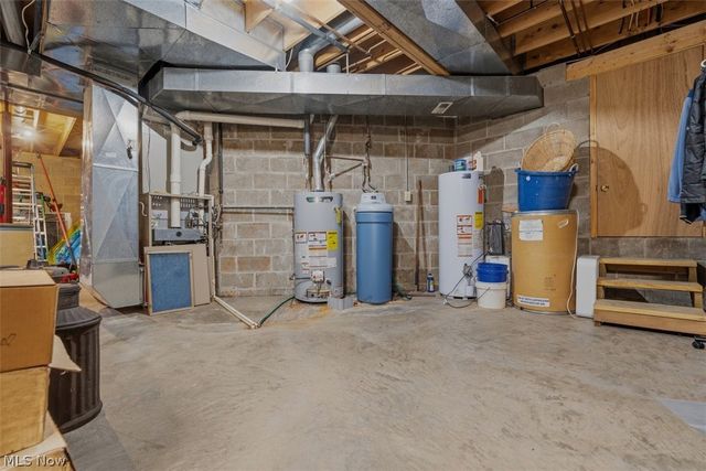 715 Oxbow Road, Belpre, OH 45714