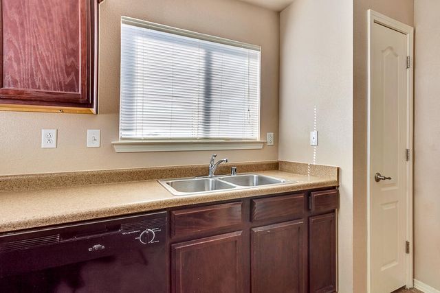 14302 Gil Reyes Drive B, El Paso, TX 79938