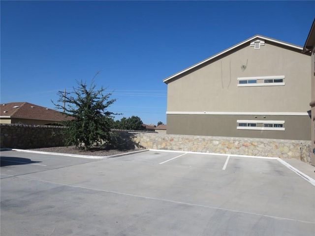 14302 Gil Reyes Drive B, El Paso, TX 79938